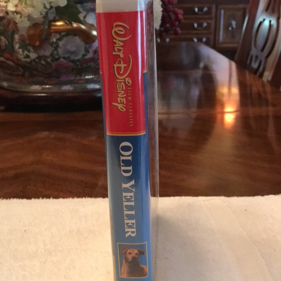 Walt Disney Film Classics VHS - Picture 2 of 3